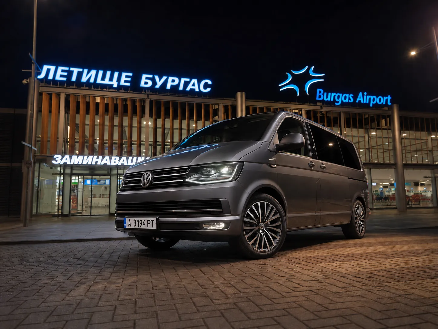 VW Caravelle LWB transfer vehicle